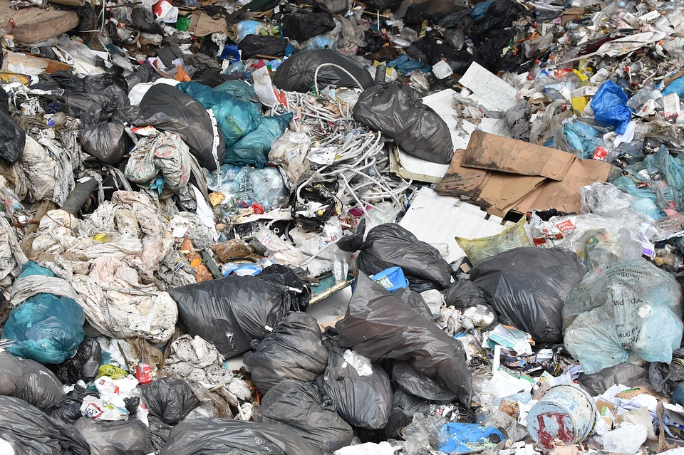 Mess-dirt-waste-garbage-garbage-bag-dump-1741138 FINANCIRANJE UKLANJANJA ODLAGALIŠTA U ROMSKIM NASELJIMA