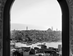 Pexels-roman-odintsov-5859140