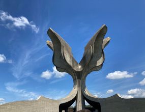 636-25-14-f1 A MEMORIAL IN JASENOVAC