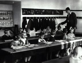 Austrian-national-library--f9e2wmtqne-unsplash SPECIAL CLASSES FOR ROMA CHILDREN IN ITALY: THE STORY OF THE ‘LACIO DROM’ PROJECT